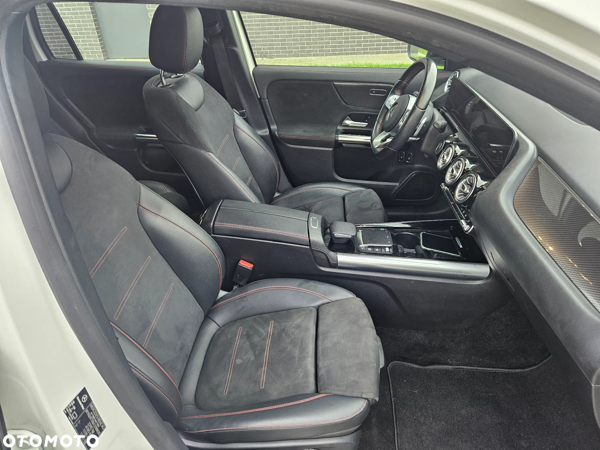 Mercedes-Benz GLA 250 e 8G-DCT AMG Line - 21