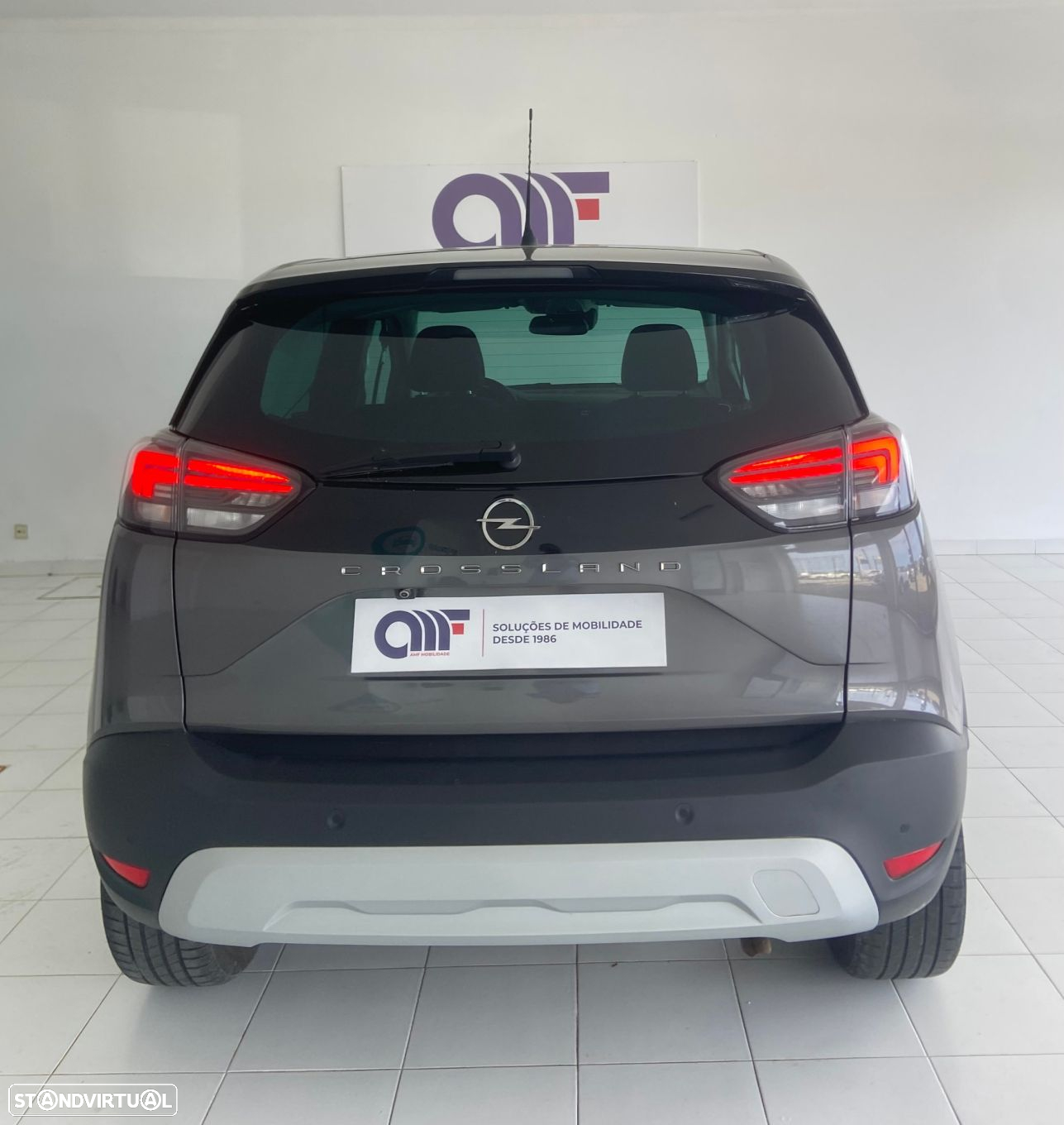 Opel Crossland 1.2 T Design & Tech - 12