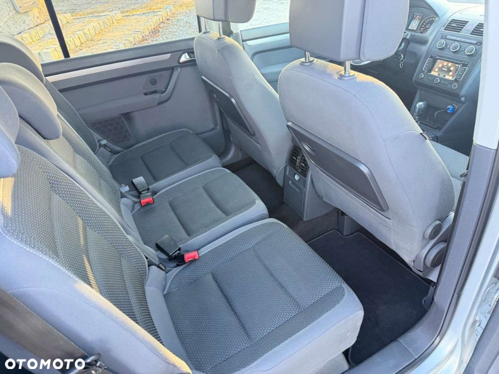 Volkswagen Touran 1.6 TDI DPF BlueMotion Technology DSG Highline - 15