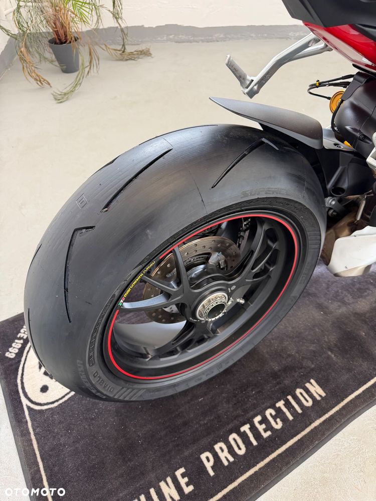 Ducati Panigale V4S - 19