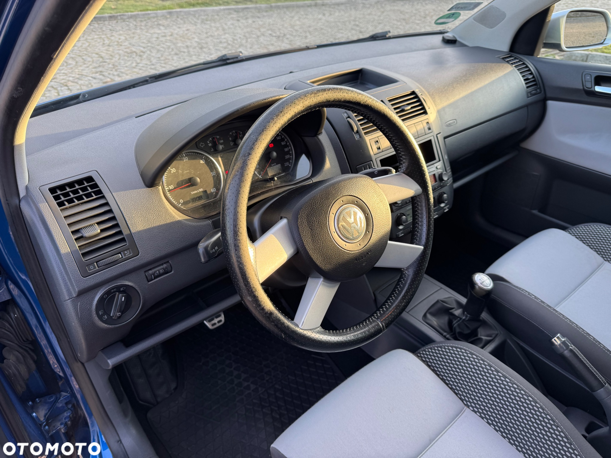 Volkswagen Polo - 11