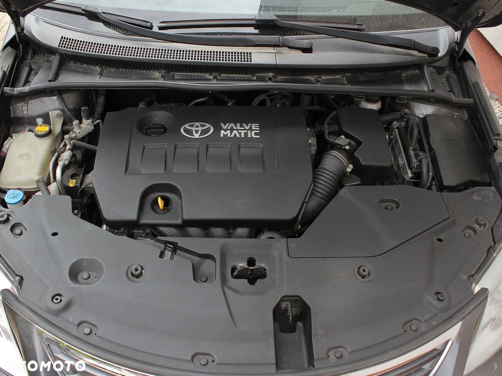 Toyota Avensis 1.8 Premium EU5 MS - 29