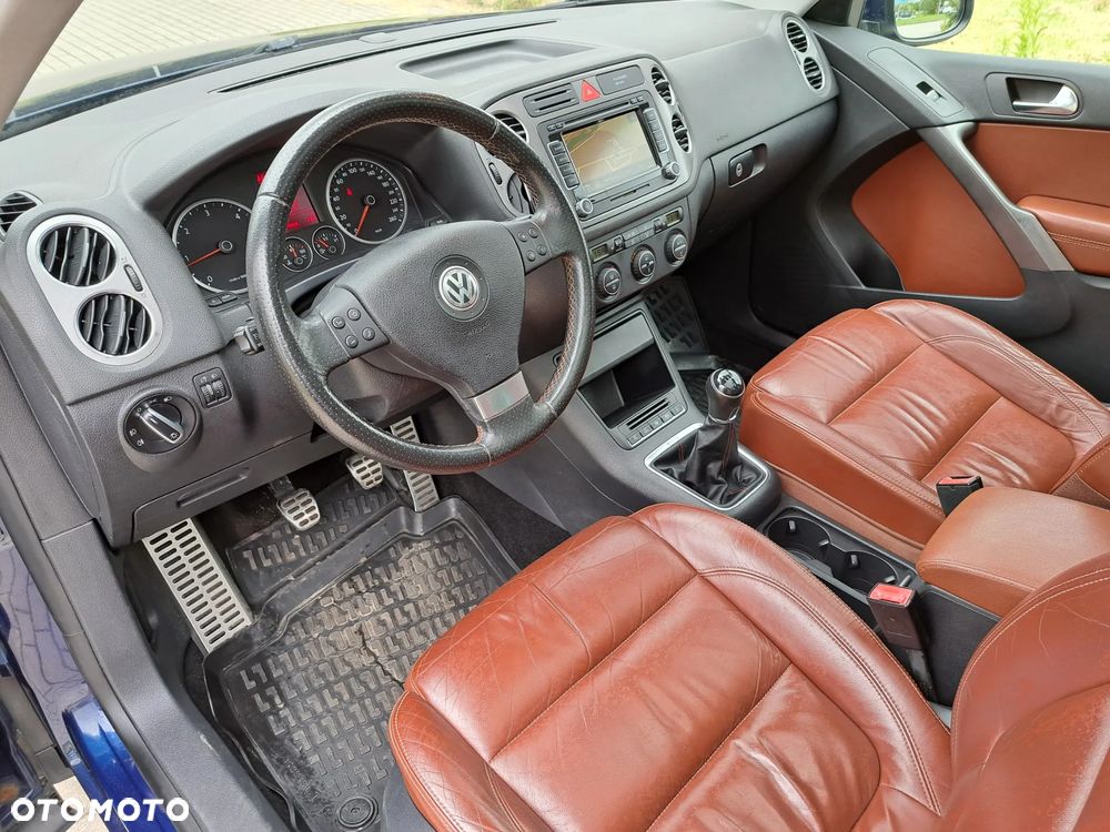 Volkswagen Tiguan - 14