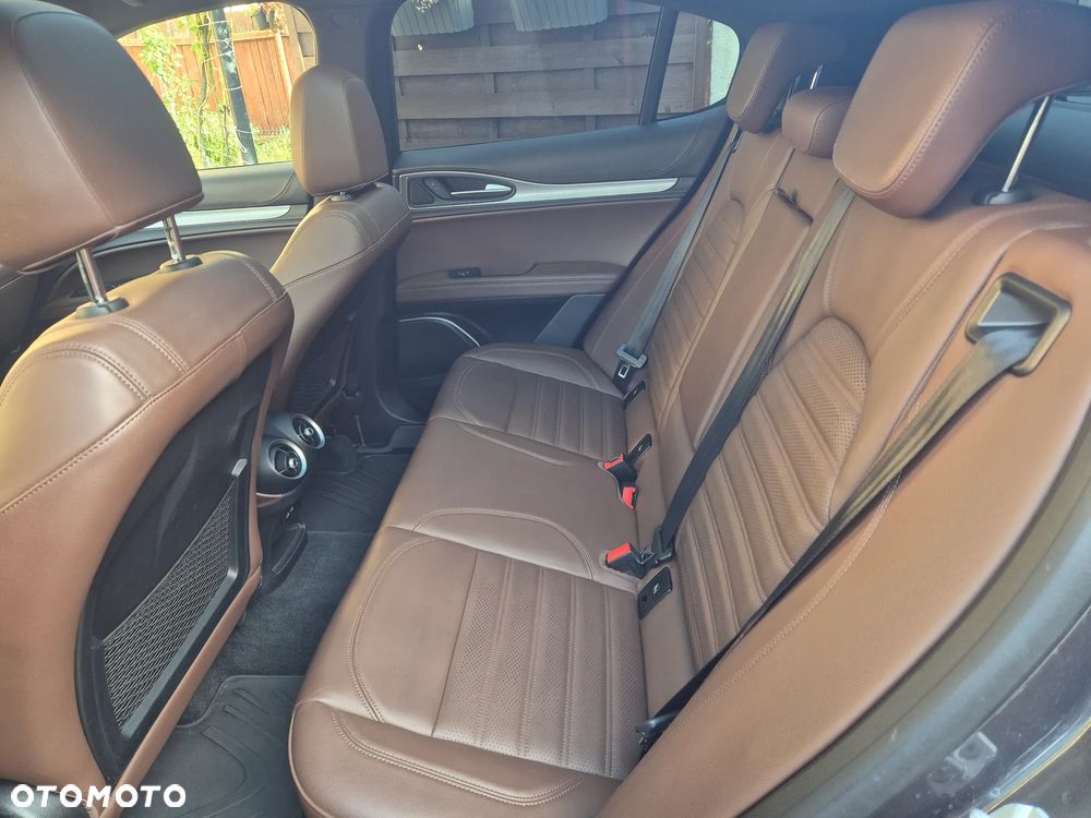Alfa Romeo Stelvio 2.0 Turbo Executive Q4 - 6
