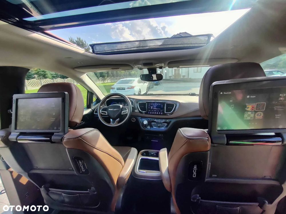 Chrysler Pacifica - 18