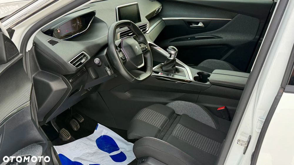 Peugeot 3008 PureTech 130 Stop & Start GPF Active Pack - 23