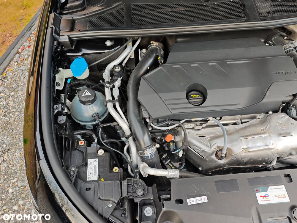 Peugeot 308 Plug-In Hybrid 225 e-EAT8 GT - 28