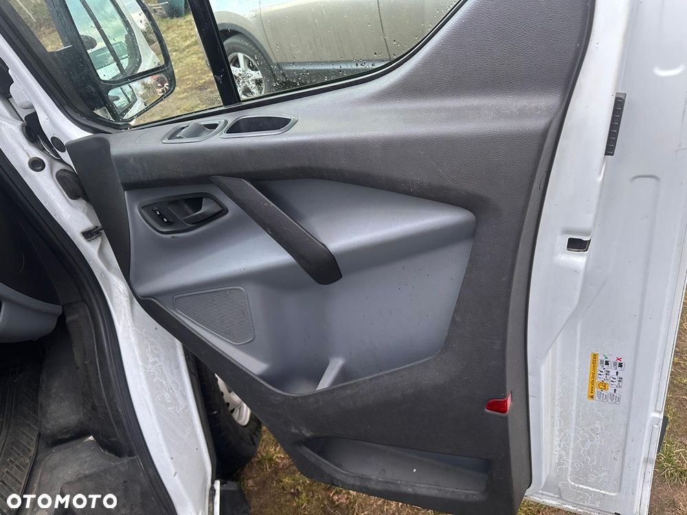 Ford Transit Custom - 12