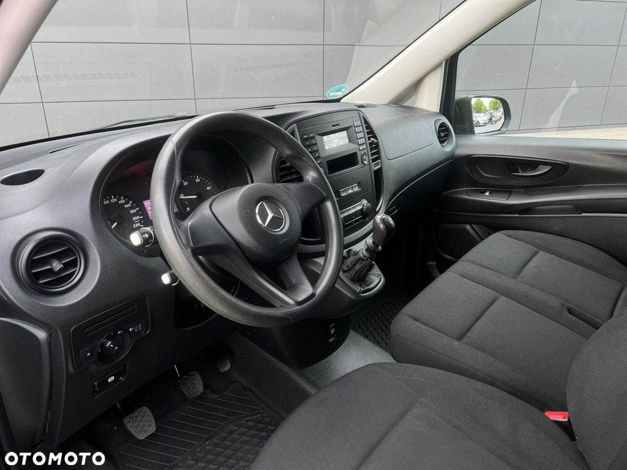 Mercedes-Benz Vito 109 - 23