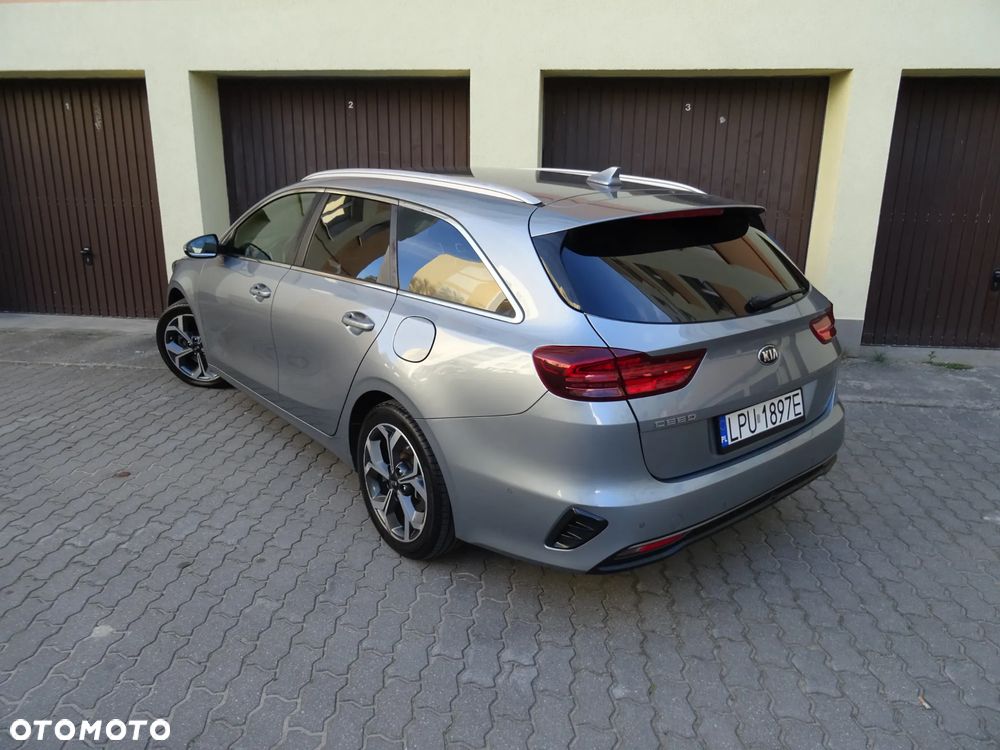 Kia Ceed 1.4 T-GDI DCT OPF Platinum Edition - 4