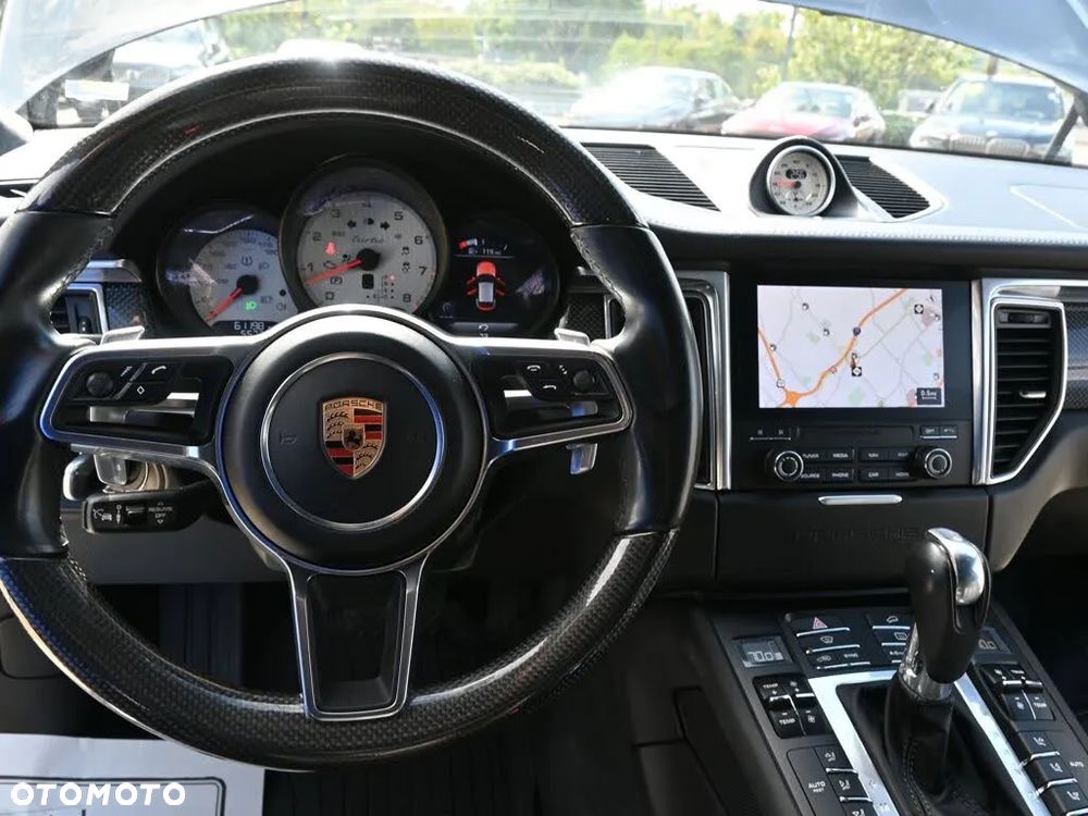 Porsche Macan Turbo - 9