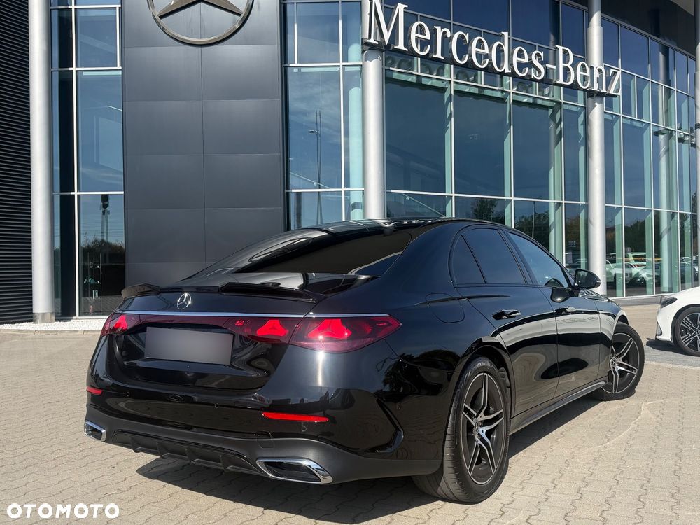 Mercedes-Benz Klasa E 220 d mHEV 4-Matic AMG 9G-Tronic - 15