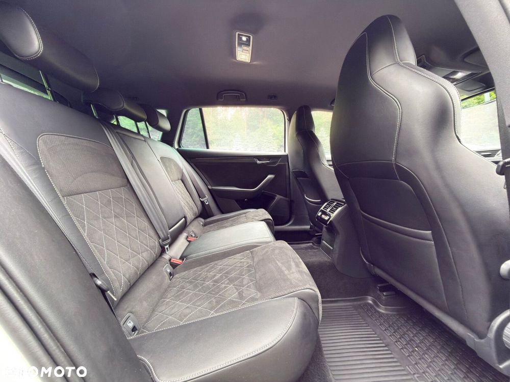 Skoda Superb 2.0 TSI 4x4 Sportline DSG - 25
