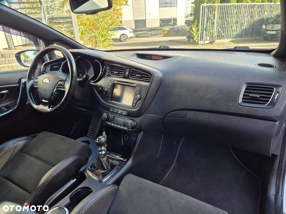 Kia Ceed 1.6 T-GDI GT - 14