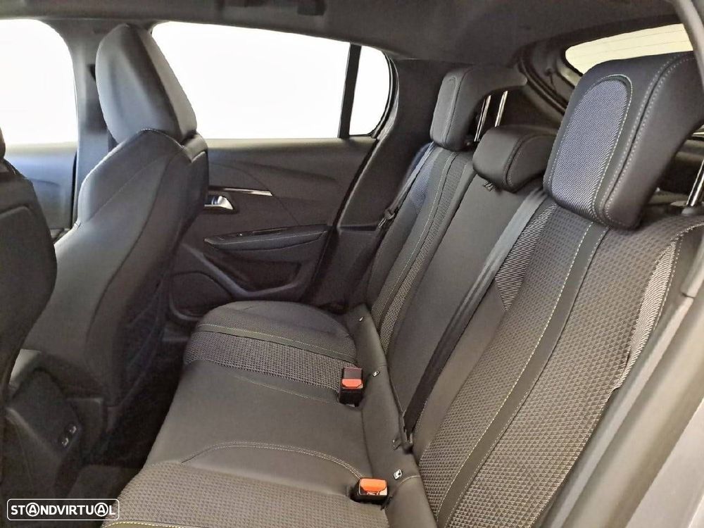 Peugeot 208 1.2 PureTech GT - 10