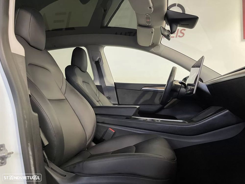 Tesla Model Y Long Range Tração Integral - 18