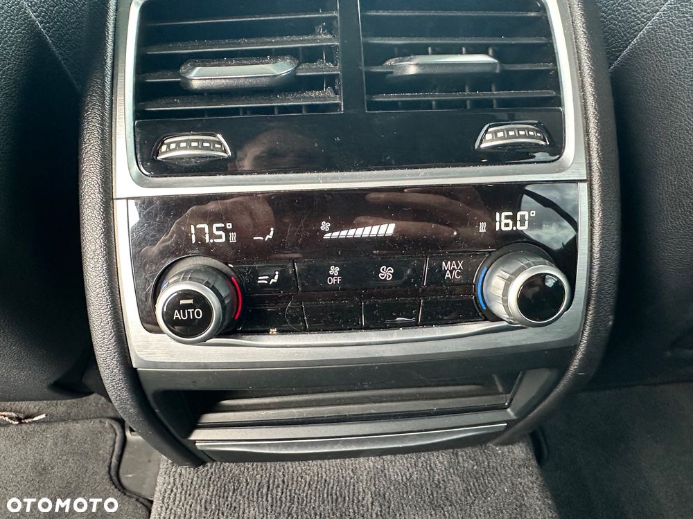 BMW Seria 7 740Li - 22