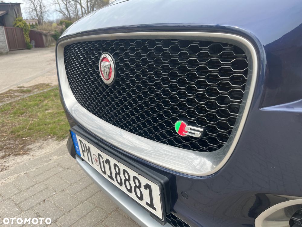 Jaguar F-Pace - 15