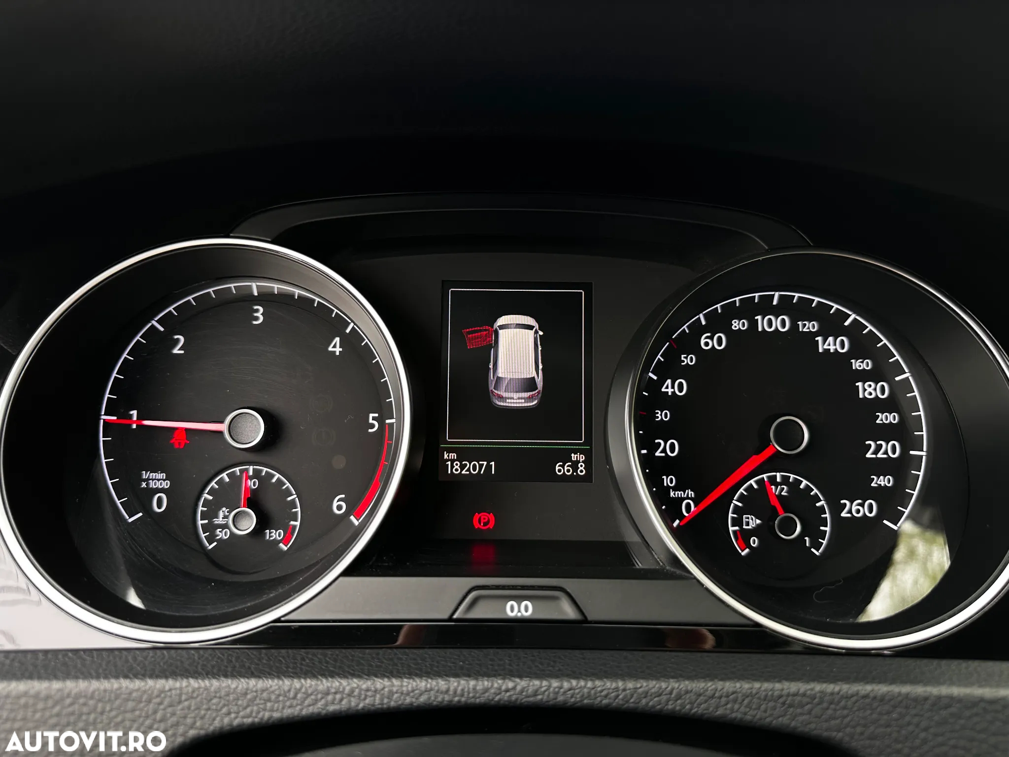 Volkswagen Golf Variant 1.6 TDI BlueMotion Technology DSG Comfortline - 8
