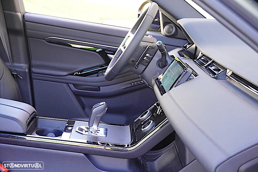 Land Rover Range Rover Evoque 1.5 P160 R-Dynamic SE Auto - 25
