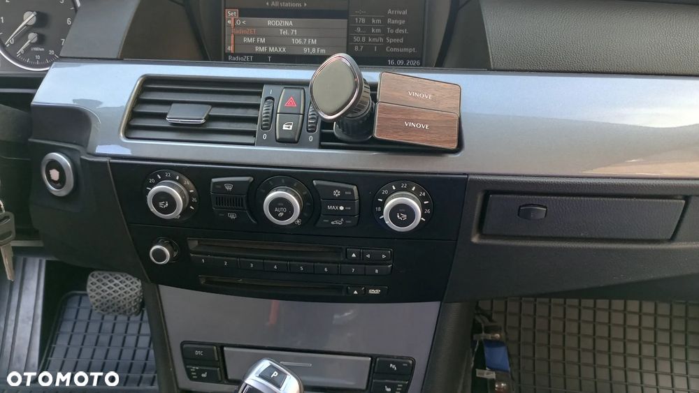 BMW Seria 5 523i - 10