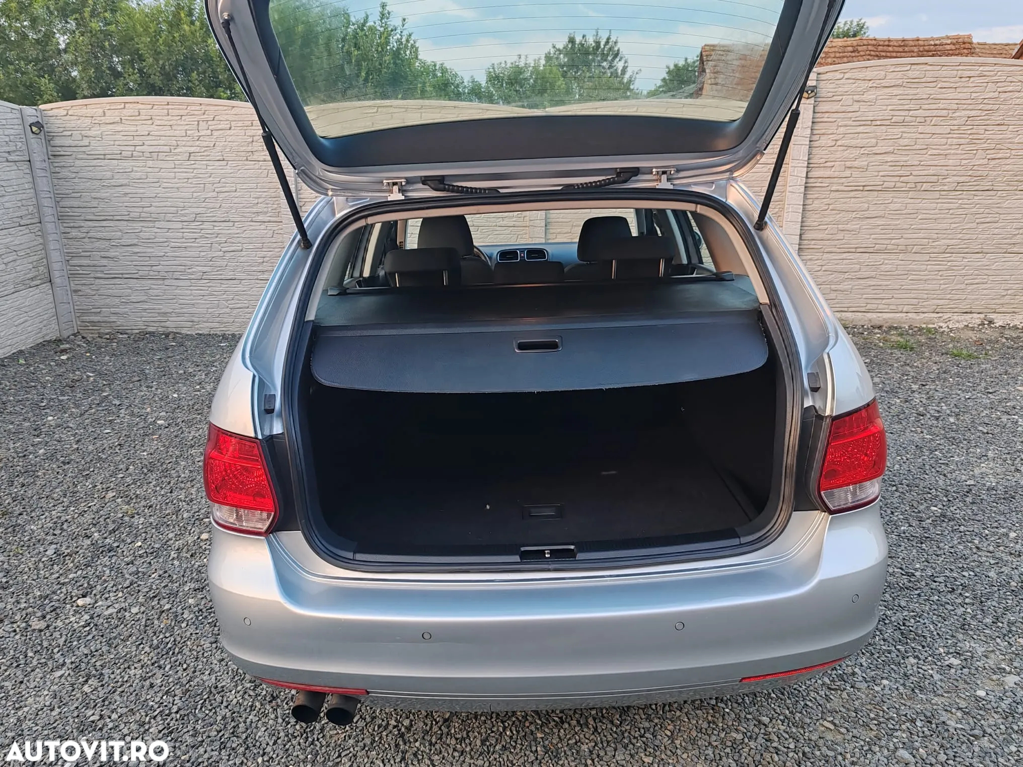 Volkswagen Golf - 16