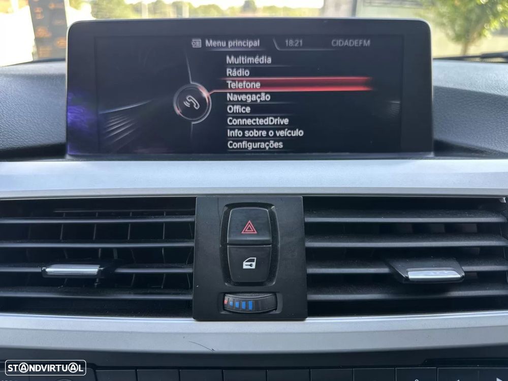BMW 320 d EfficientDynamics Line Sport Auto - 48