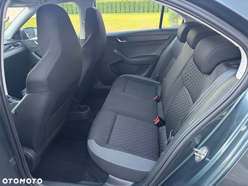 Skoda RAPID 1.4 TSI Ambition DSG - 13