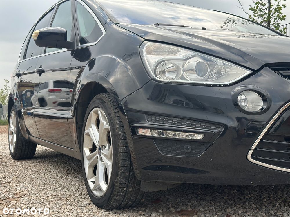 Ford S-Max - 12