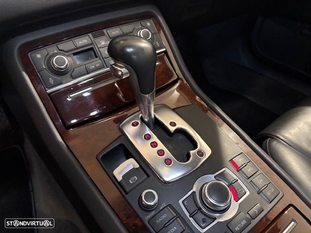 Audi A8 3.0 TDI V6 quattro Tiptronic - 38