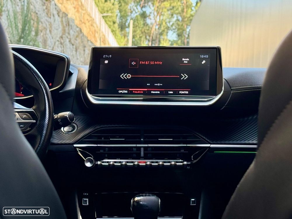 Peugeot 2008 1.2 PureTech GT Line - 12