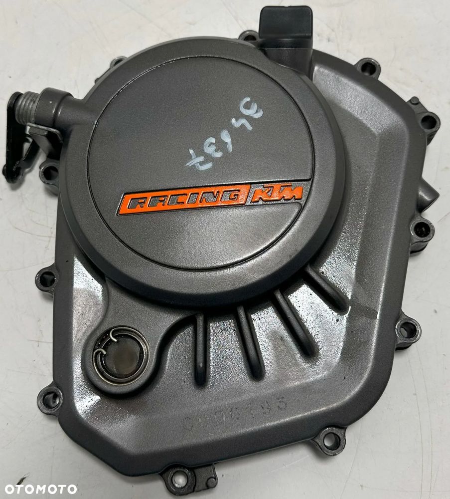 KTM Duke 125 Pokrywa Dekiel silnika - 1