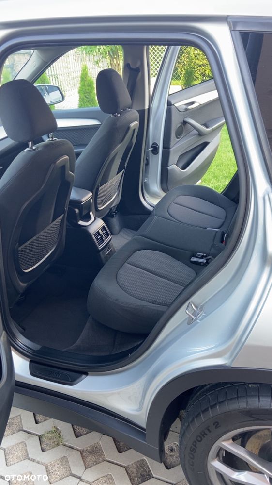 BMW X1 xDrive20d - 16