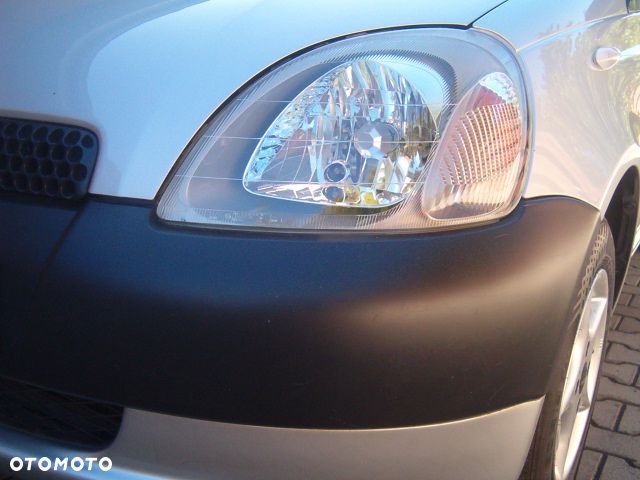 Toyota Yaris - 26