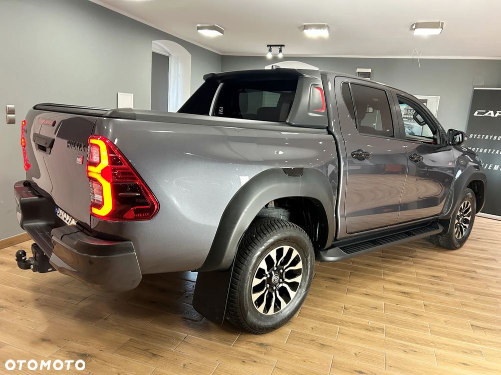 Toyota Hilux 2023 photo 5