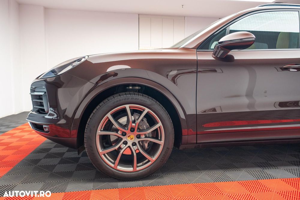 Porsche Cayenne - 21