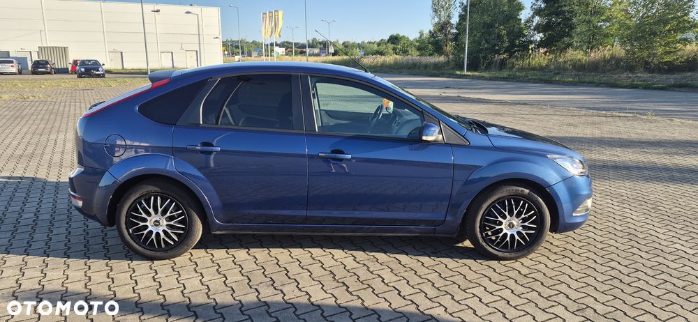 Ford Focus 1.6 16V Ambiente - 2