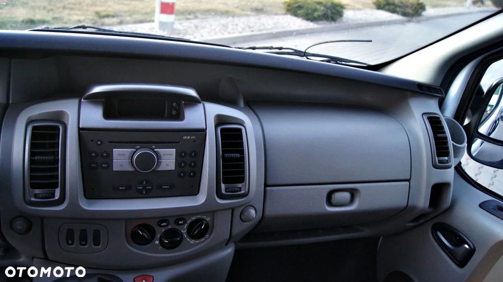 Opel Vivaro - 15