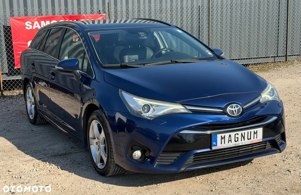 Toyota Avensis Touring Sports 2.0 D-4D Edition S+ - 2