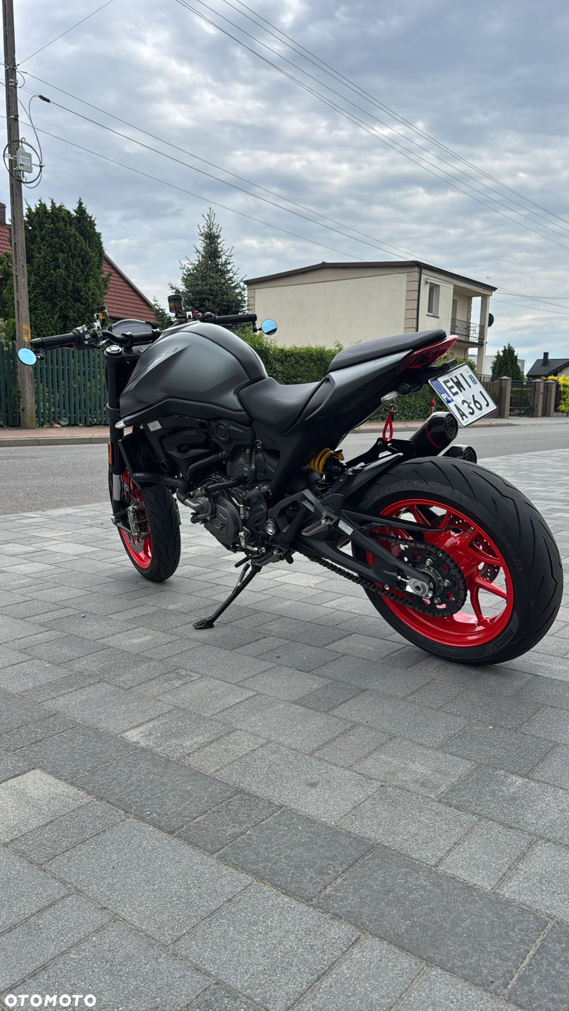 Ducati Monster - 4