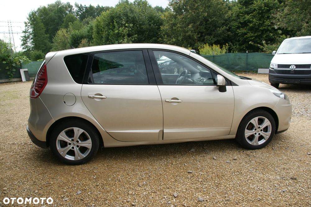 Renault Scenic 1.6 16V Authentique - 9