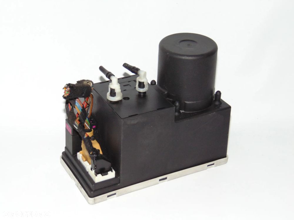 ORYGINAŁ pompa pompka siłownik centralnego zamka centrala 8D0862257B Audi A3 8L A4 B5 96-03r - 1