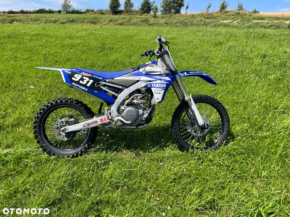 Yamaha YZF - 9