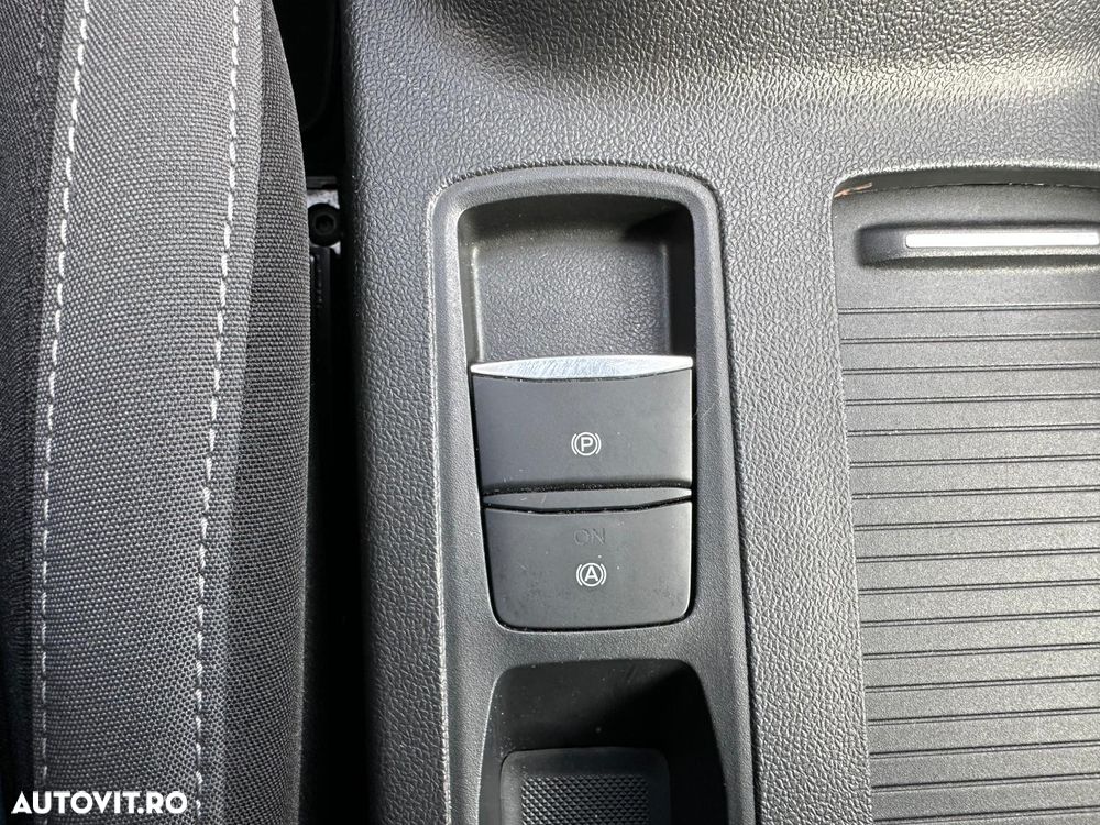 Ford Focus 1.5 EcoBlue Connected - 24