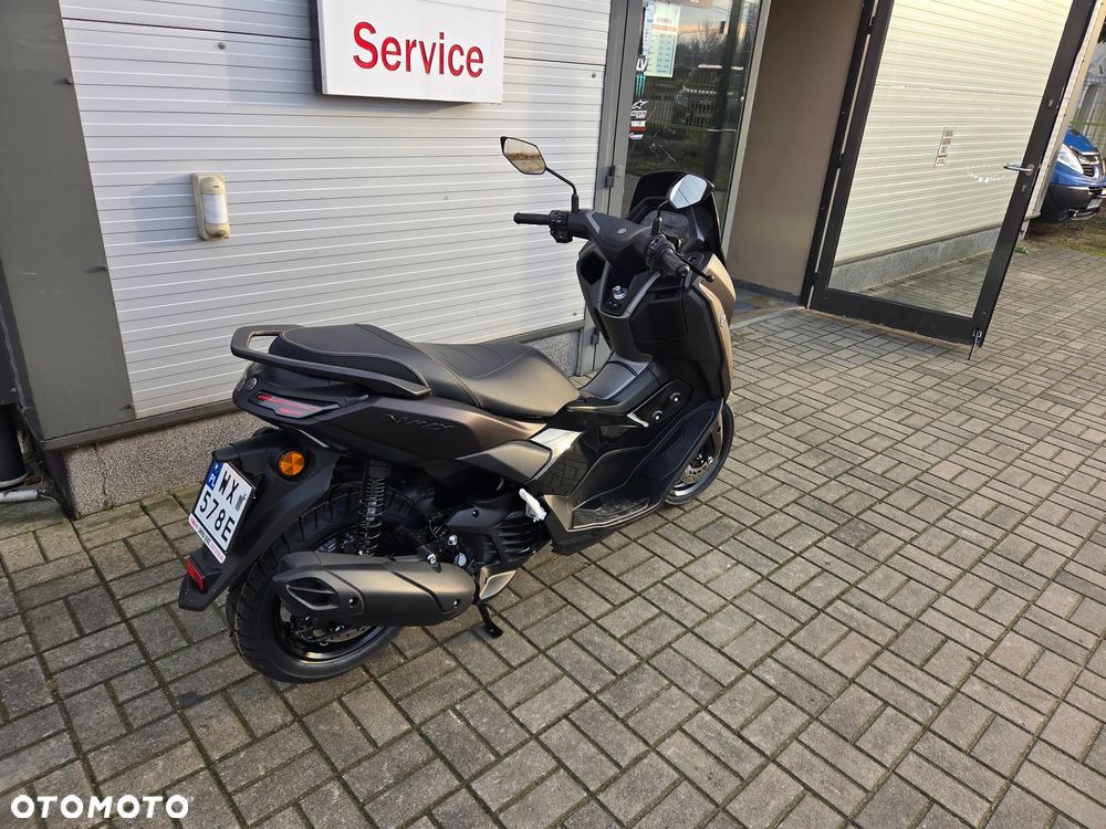Yamaha NMAX - 4