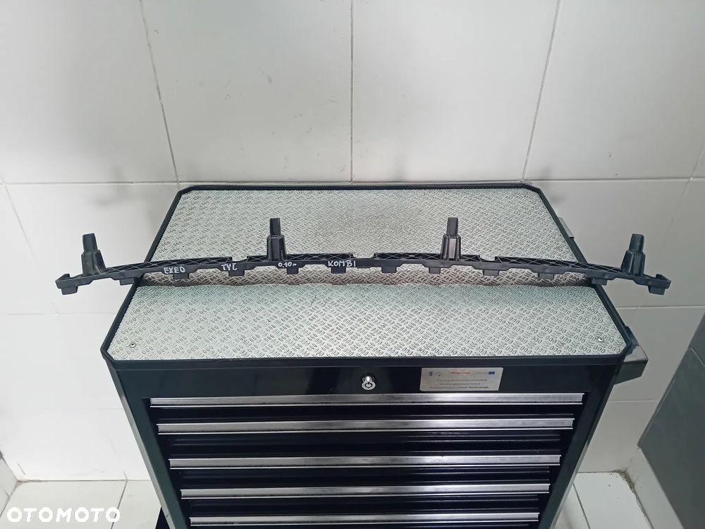 ślizg zderzaka tył Seat Exeo kombi 2010 3R9807381 - 1