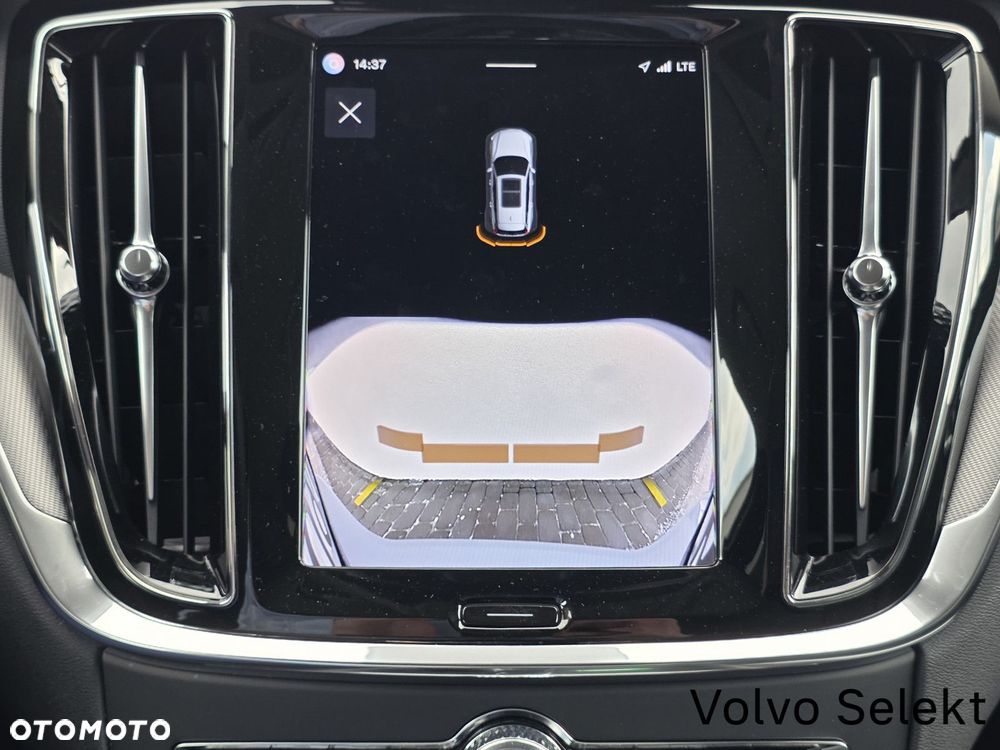 Volvo V60 Cross Country - 29