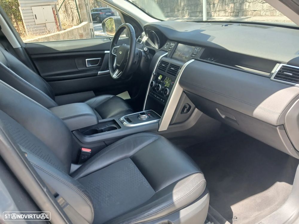 Land Rover Discovery Sport 2.0 TD4 HSE Luxury 7L Auto - 24