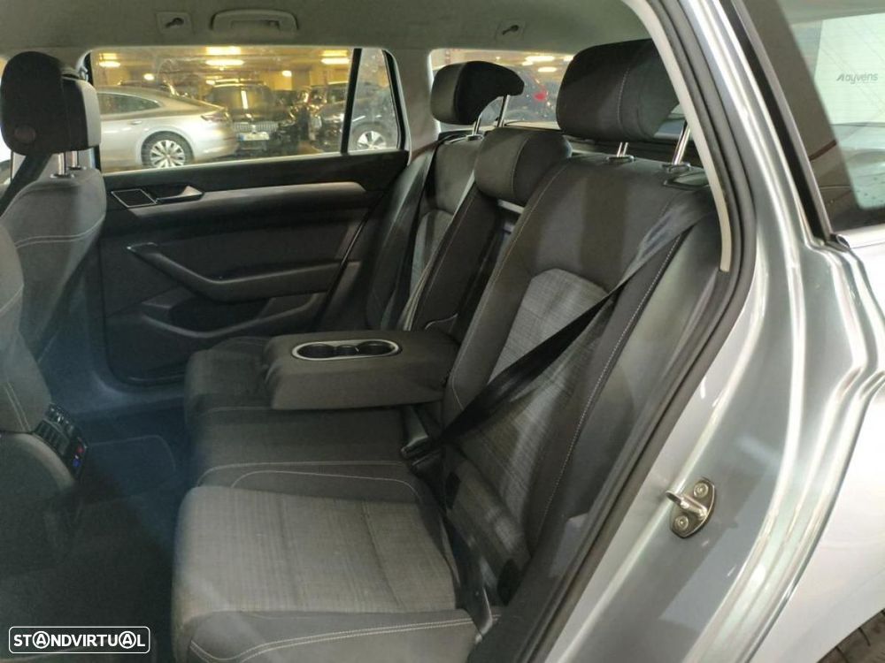 VW Passat Variant 2.0 TDI Business DSG - 5