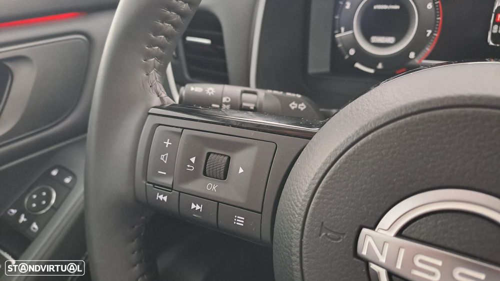 Nissan Qashqai 1.3 DIG-T N-Connecta LED - 13